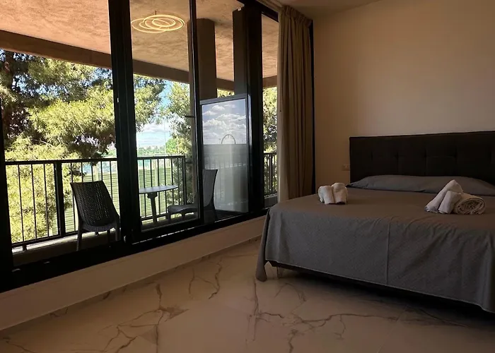 Cconforthotels Puglia Promenade 5 アパート バーリ